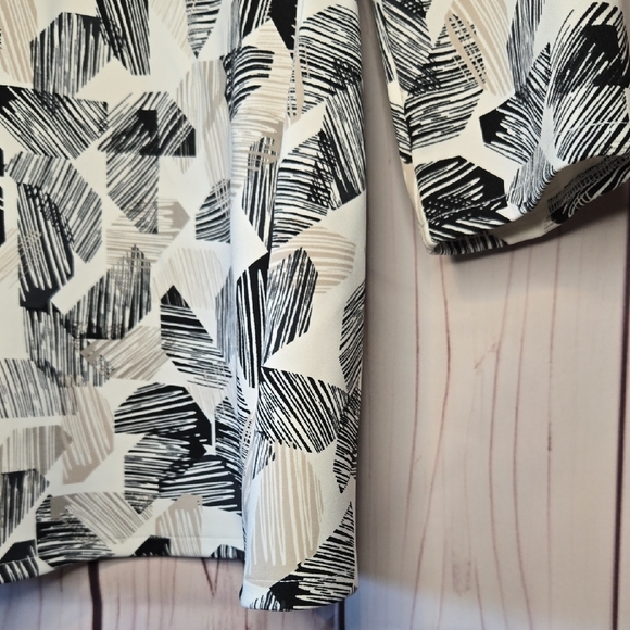 Alfani Black Cream Beige & Navy Geomtetric Print 3/4 Sleeve Blouse Petite Small - Picture 4 of 7